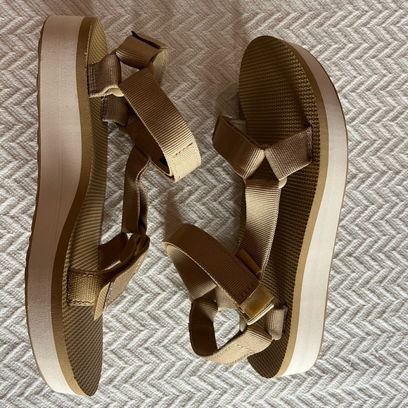 Teva Sandals - Picture 5 of 9